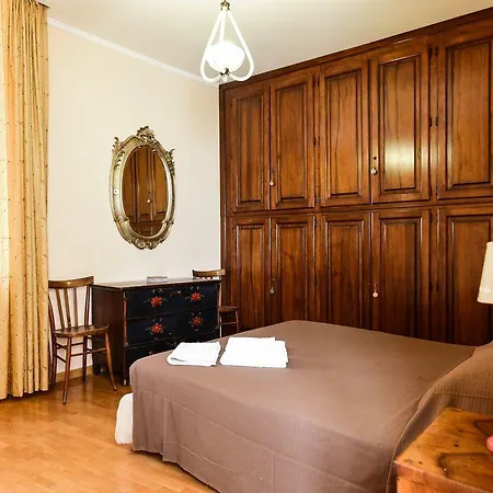 Trevi Fountain Apartament *